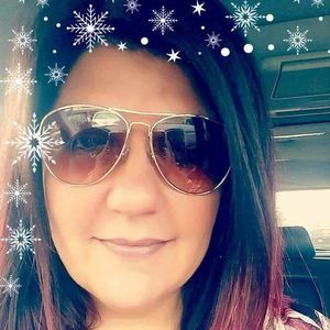 Meet your Posher, Danica