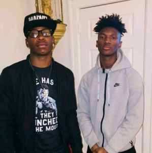 Meet your Posher, Derrell