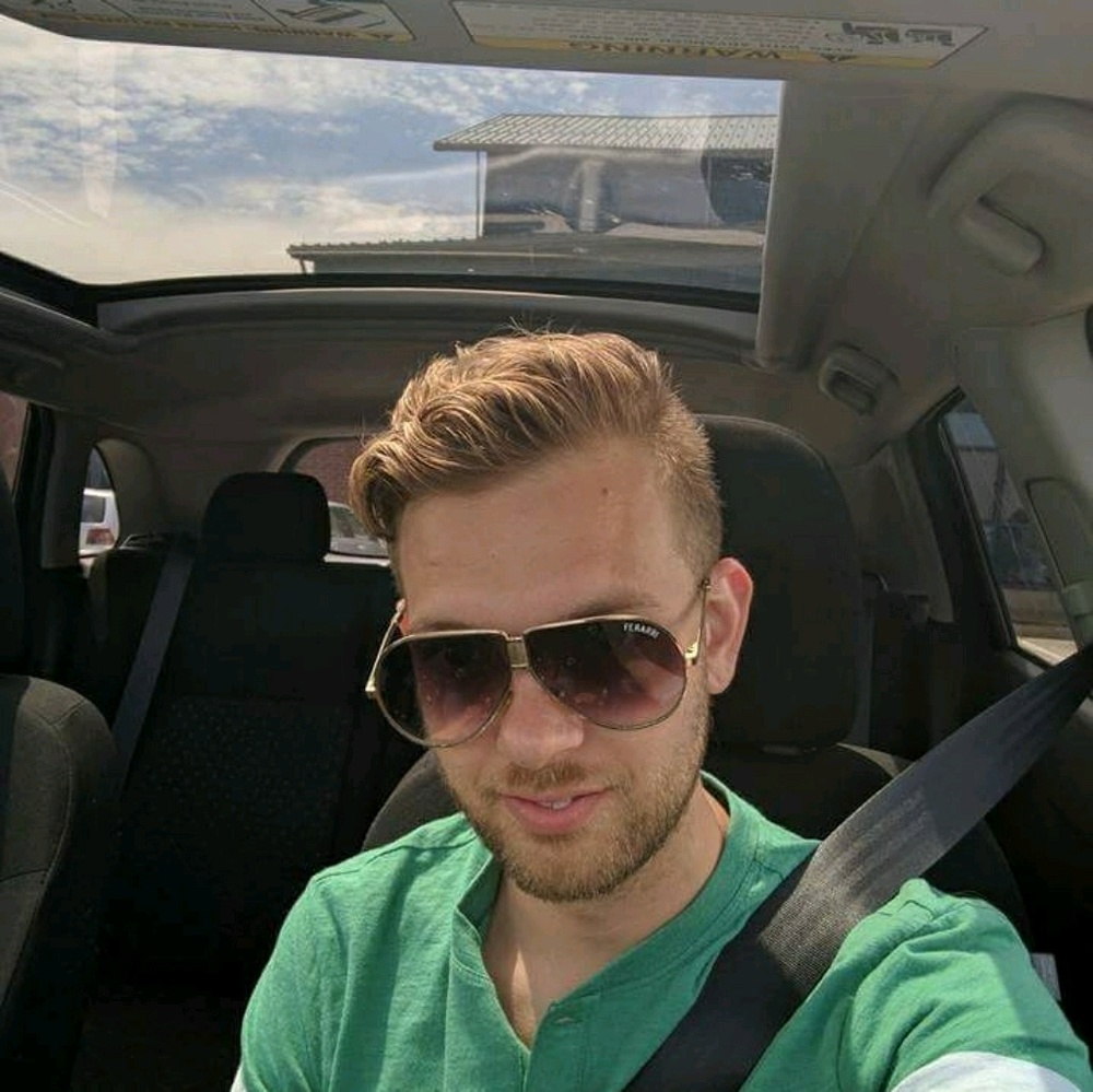 Meet your Posher, Casie