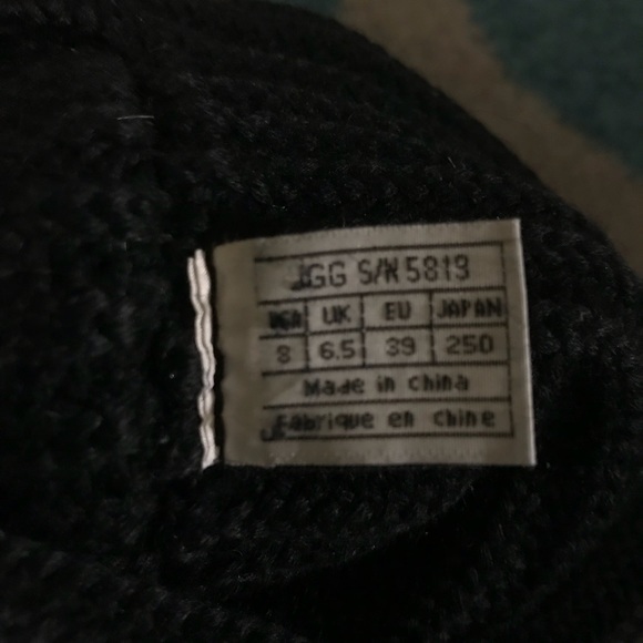 Women’s Uggs - Picture 5 of 5