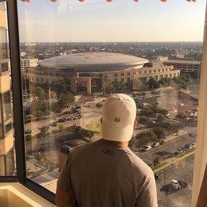 Meet your Posher, Hugo