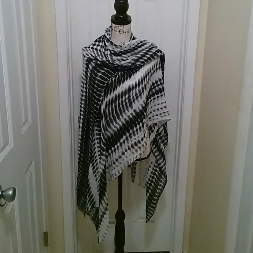 Michael Stars shawl/swimsuit cover up NWOT