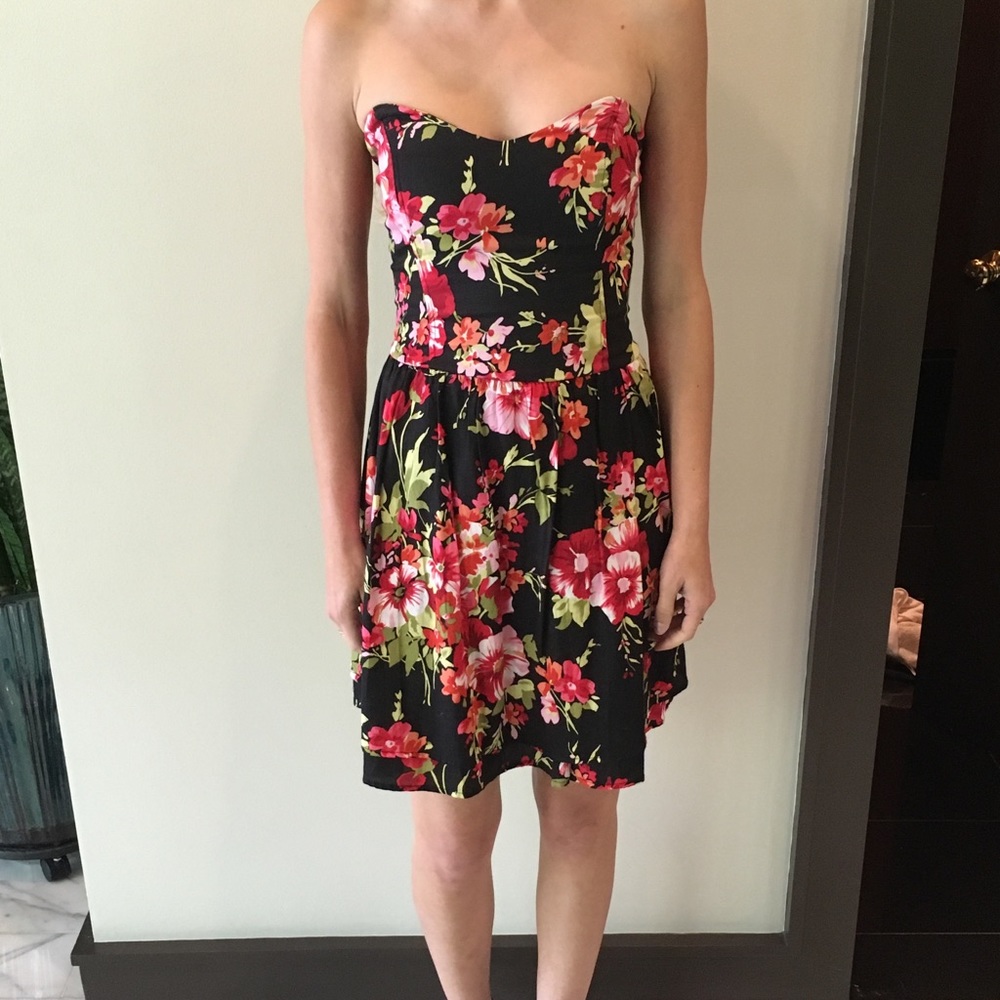 Strapless, corset, black floral dress.