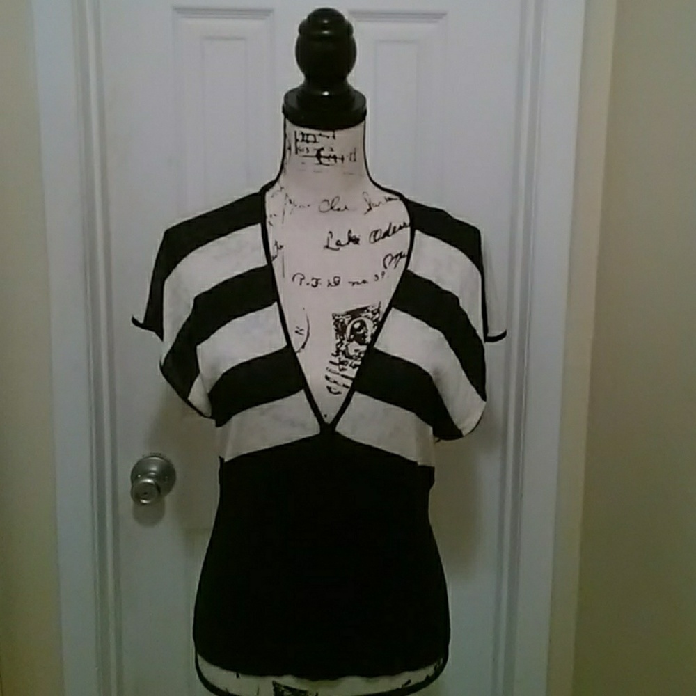 White House Black Market top