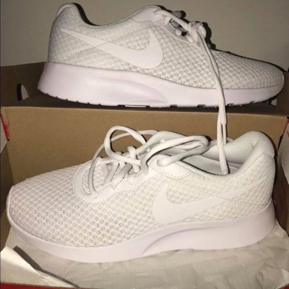 White Nike’s