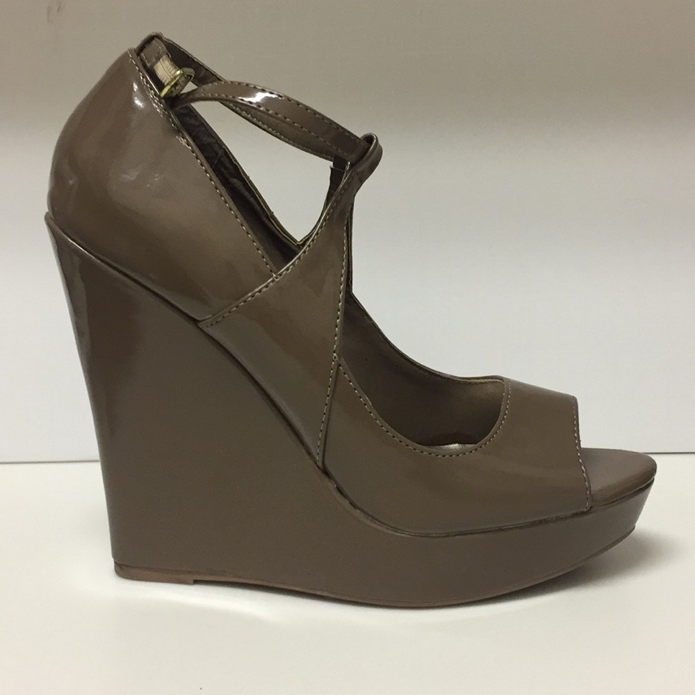Super cool and comfortable Wedges-Platform