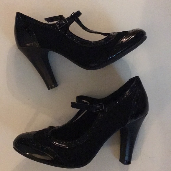 Women’s shoes - Picture 2 of 2