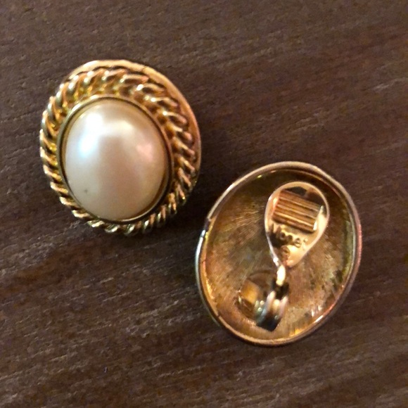 Vintage Monet Clip On Earrings - Picture 3 of 6