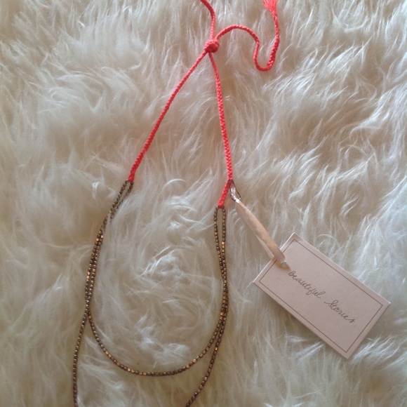 Coral bead necklace 💕 - Picture 3 of 4