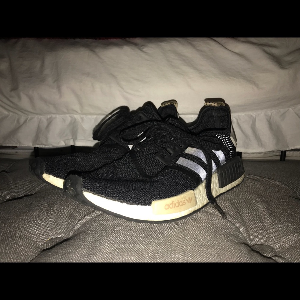 WOMENS ADIDAS R1 NMDS!!