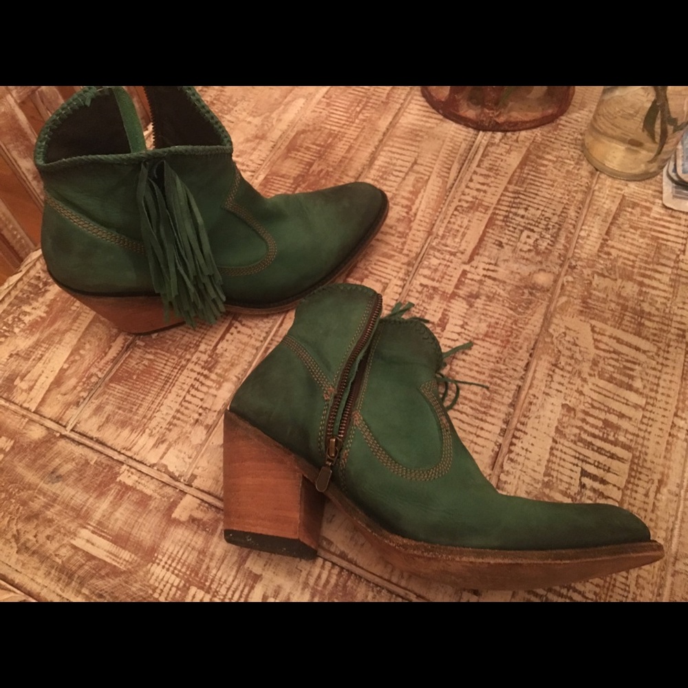 Western short boots