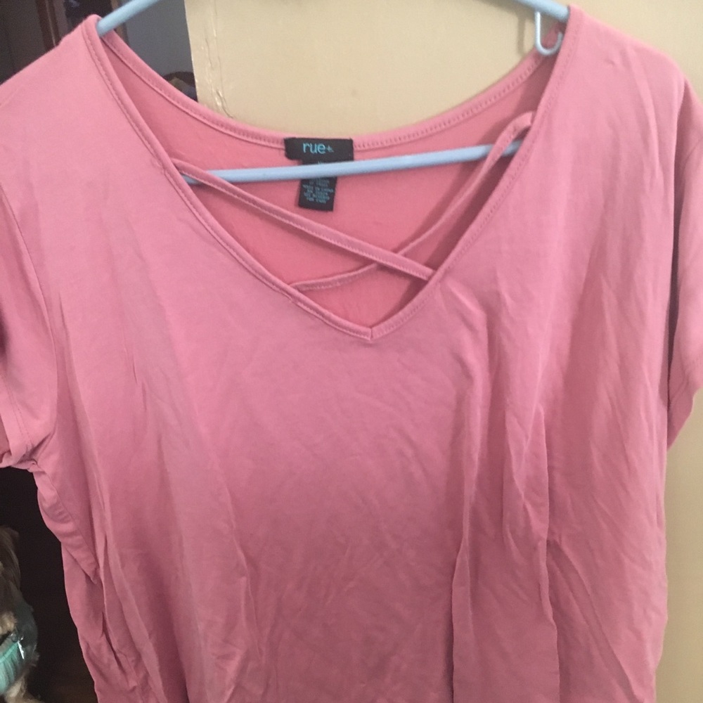 Rue 21 Criss Cross Tee