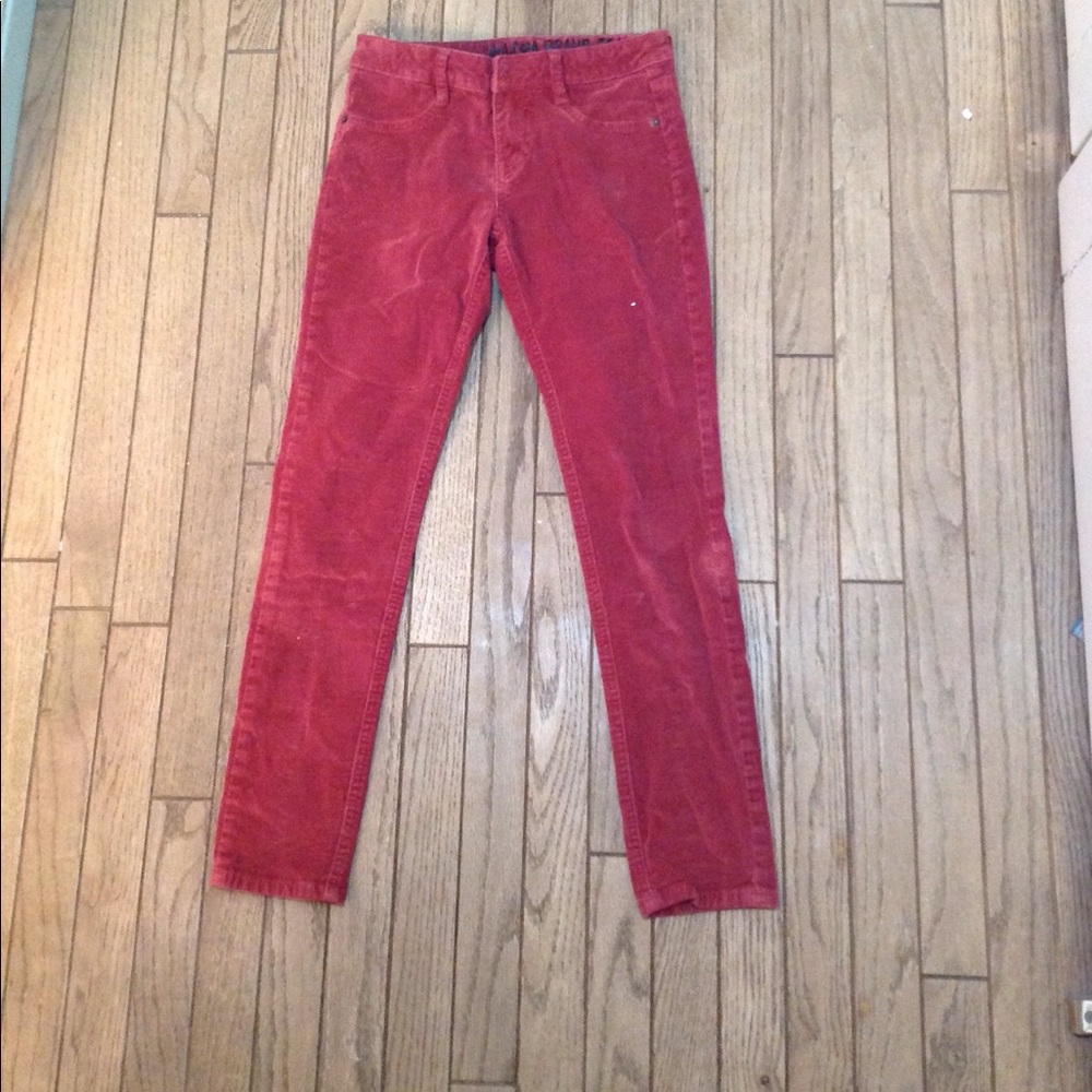 Volcom skinny cords size 26, rust color