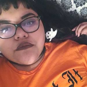 Meet your Posher, Val