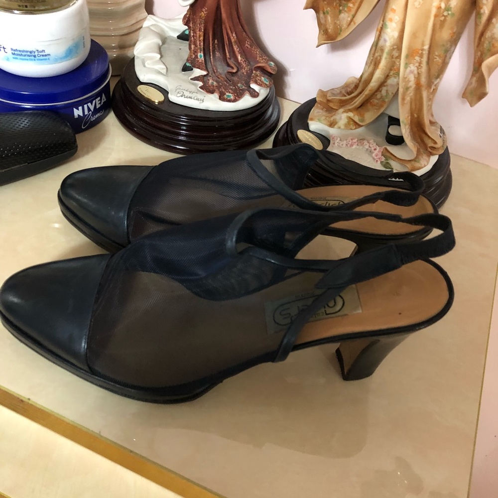 Shoes - Picture 2 of 5