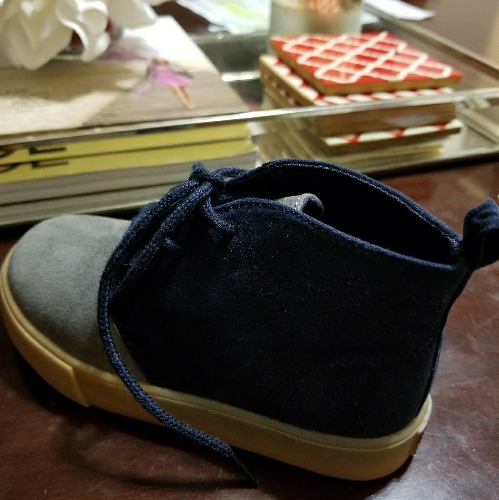 Blue & Gray Gap Boot