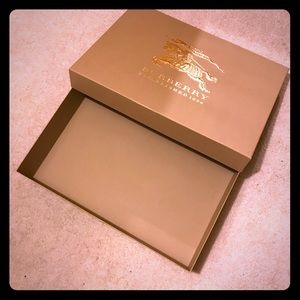 Burberry jacket/coat box