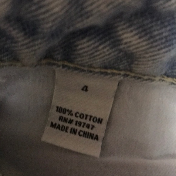 COMFY HIGH RISE CROPPED DISTRESSED BOYFRIEND DENIM - Picture 6 of 6