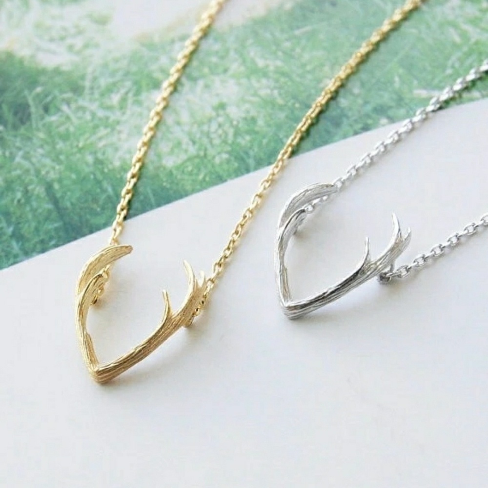 Antler Necklace - Picture 4 of 5