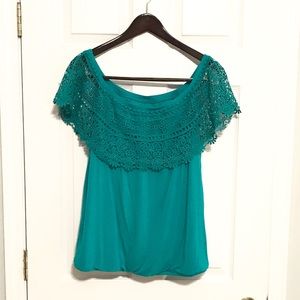 ❄️Gorgeous Green Crochet Blouse.Worn Once❄️