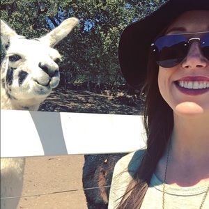 Meet your Posher, Summer