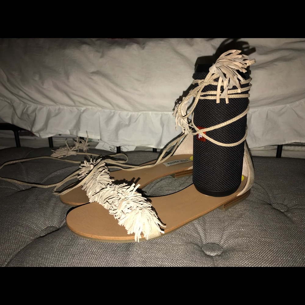 STEVE MADDEN LACE-UP SANDALS!!