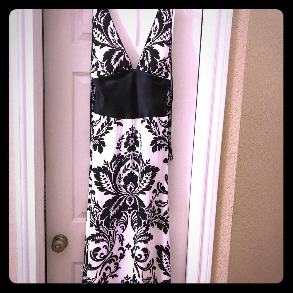 White House Black Market halter strap dress Sz. 6
