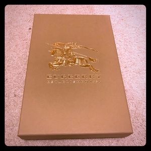 Burberry shirt box