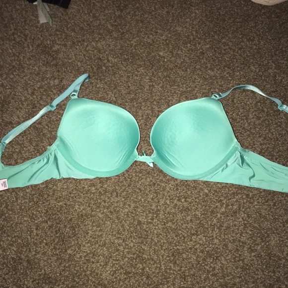 SOLD on Facebook ❤️34B Victoria Secret Bras❤️ - Picture 3 of 6