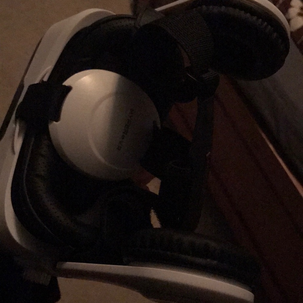 Hyper VR headset - Picture 2 of 2