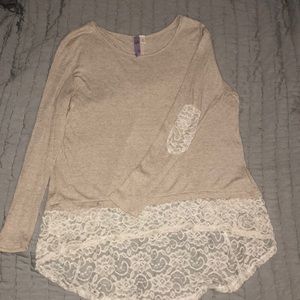 Long sleeve shirt with lace back