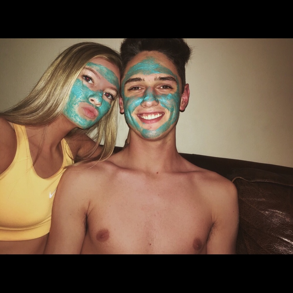 Meet your Posher, Claudia