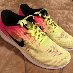 NWOT Men’s Nike Free Run