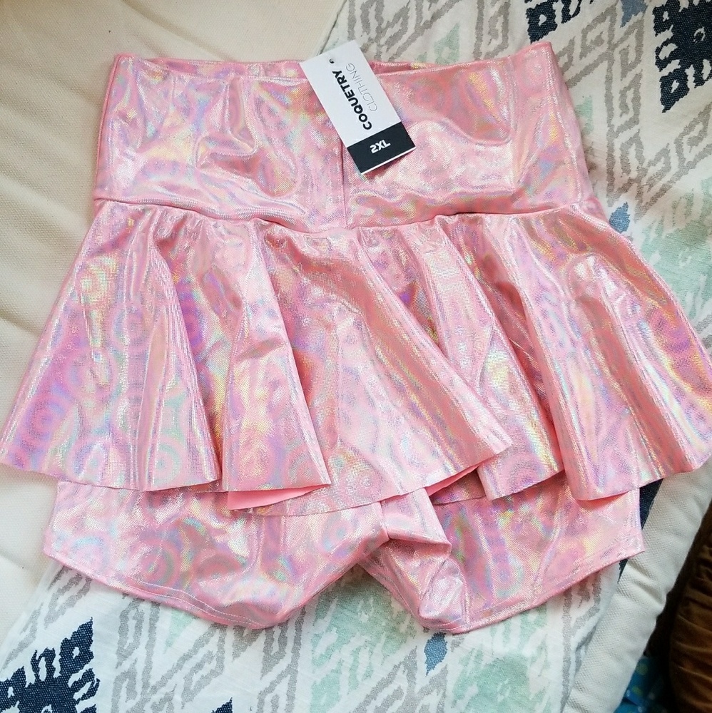 Coquetry Ruffle Rump Shorts