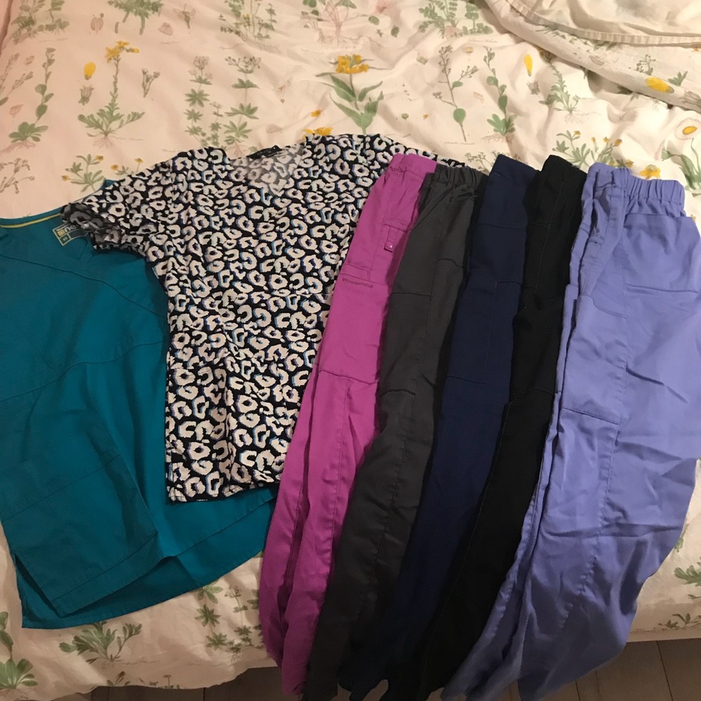 Wonderwink Nurse Scrubs Lot (all XS but fit S-M)