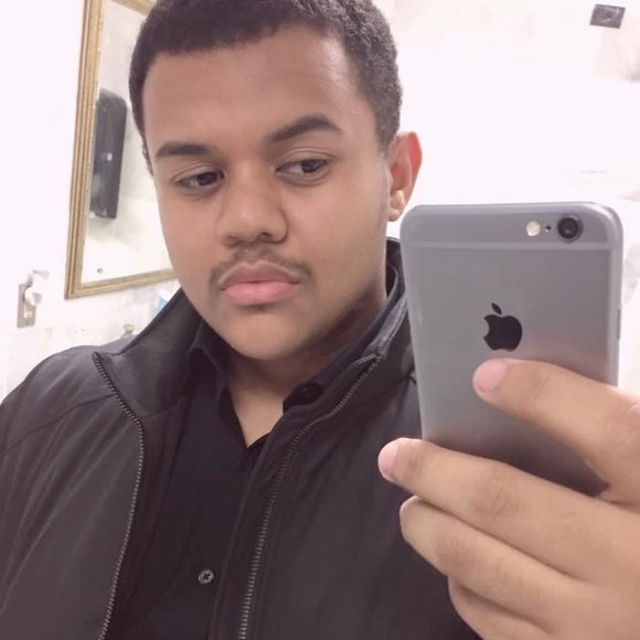 Meet your Posher, Javonte - Picture 2 of 4