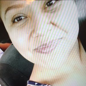 Meet your Posher, Isaura