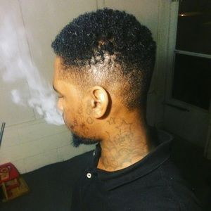 Meet your Posher, Dominique