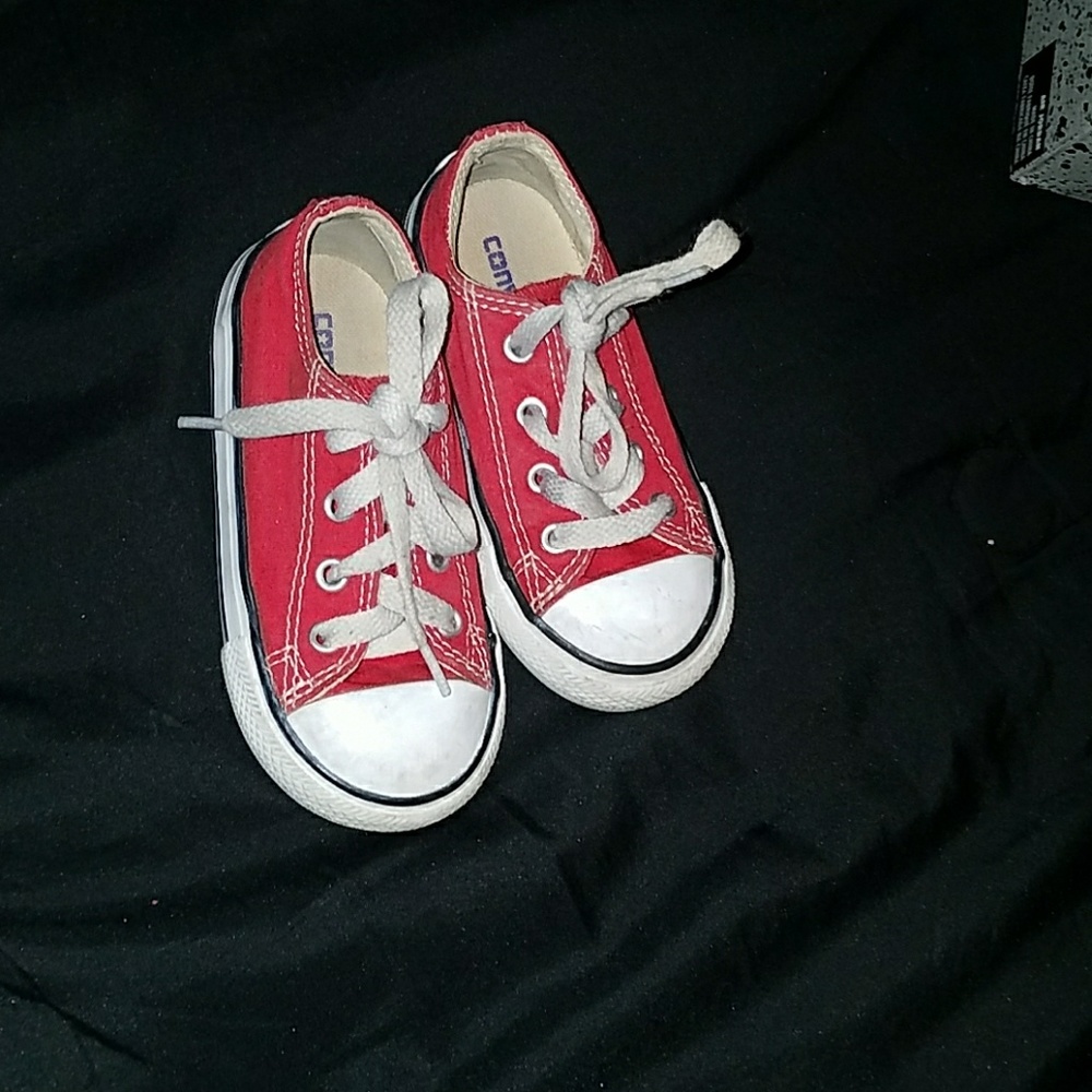 2 pairs of toddler shoes