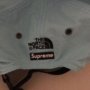 Supreme x north face hat 100% authentic