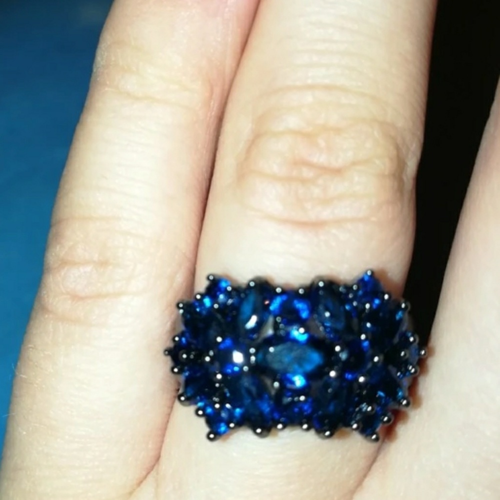 ELEGANT BLUE  RING - Picture 2 of 4