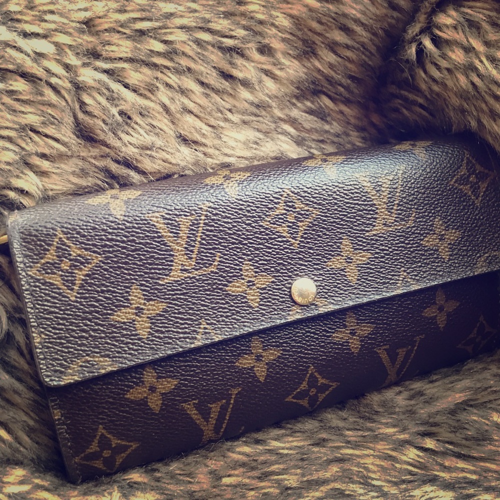 Louis Vuitton Monogram wallet - classic