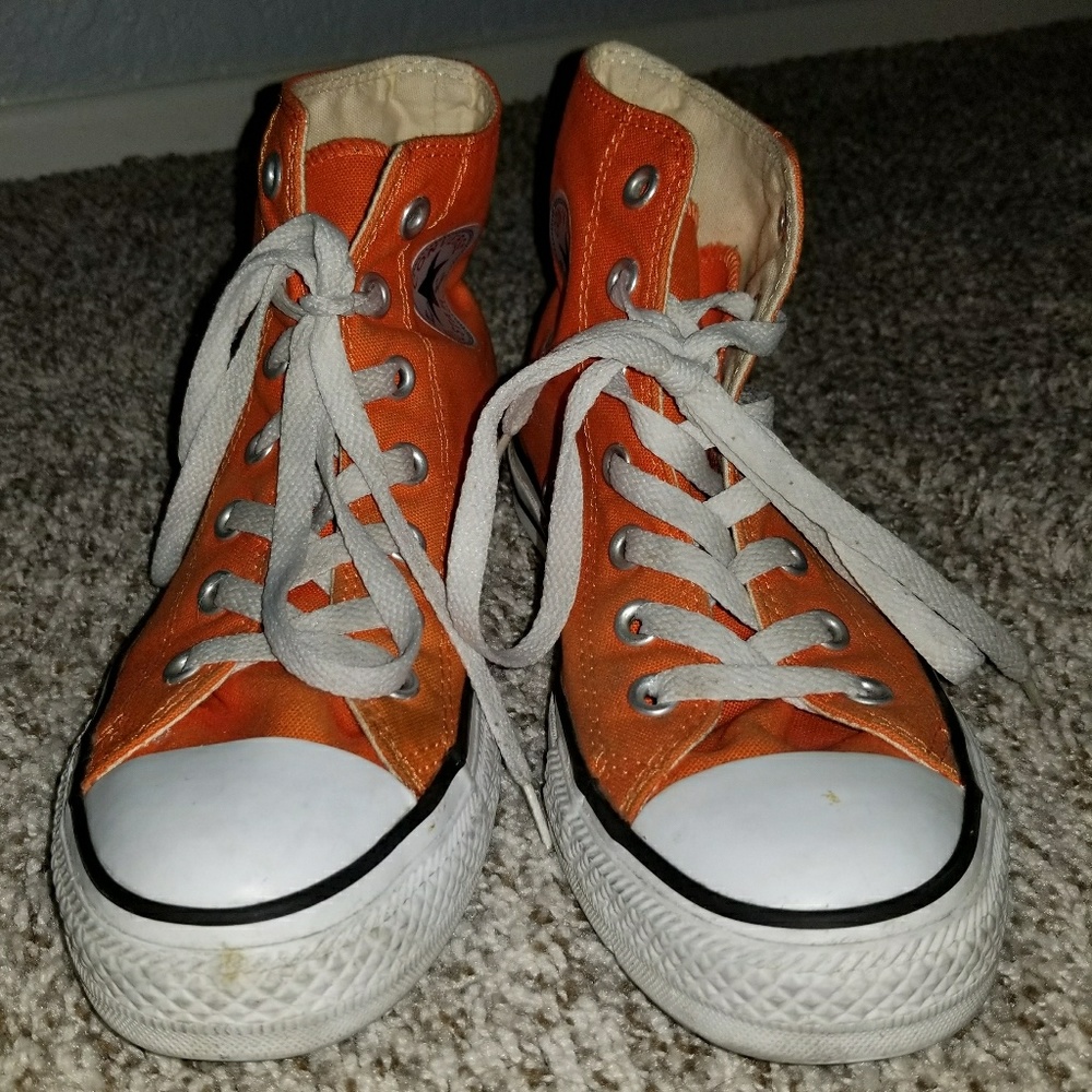 UNISEX ORANGE CONVERSE