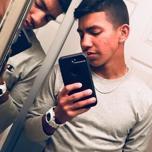 Meet your Posher, Anthöny