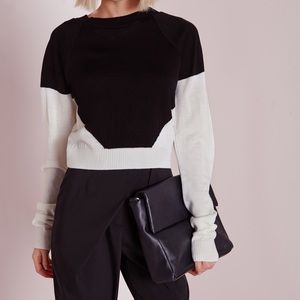 Mono Cropped Sweater 🔲