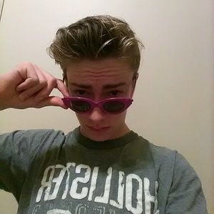 Meet your Posher, Seth