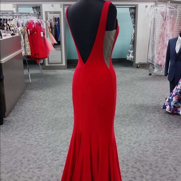 Red prom/formal dress - Picture 1 of 1