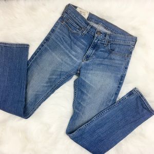 Hollister Skinny Medium Wash Jean