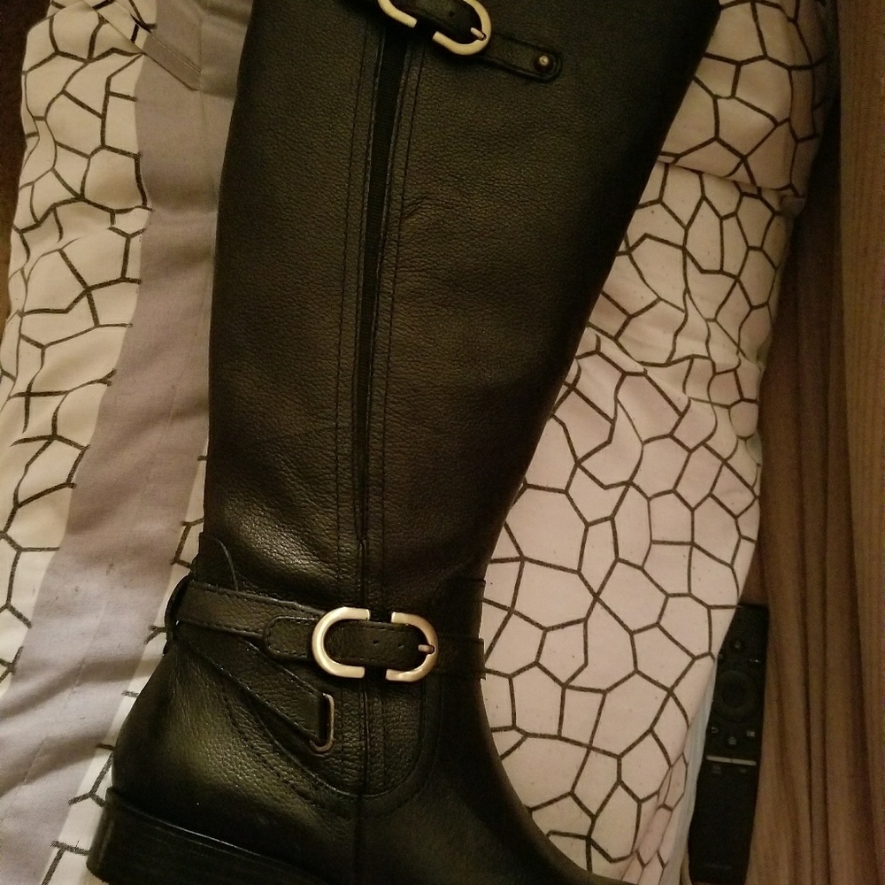 Naturalizer Jennings black leather boots