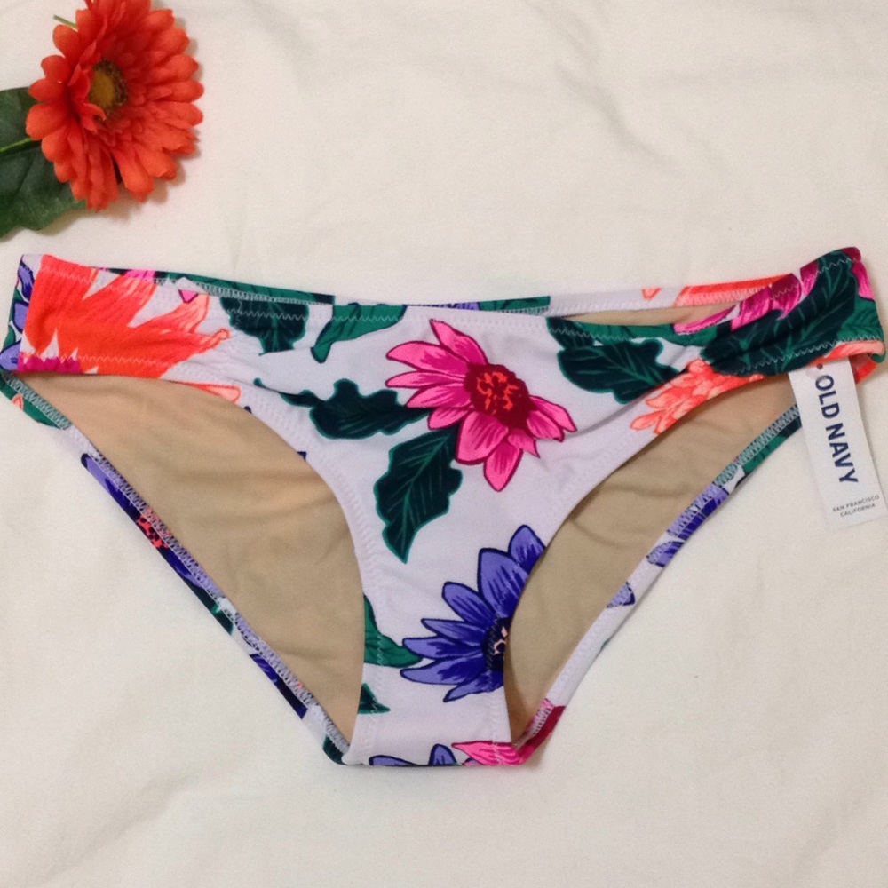 Old Navy Women's Ruched Bikini Bottom- S